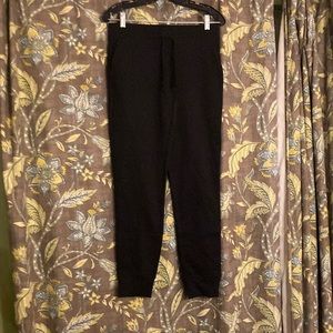 Amazon Essentials Women's Fleece Jogger Sweatpant